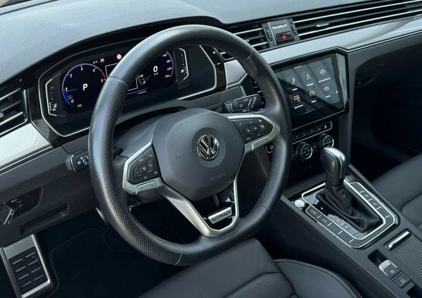 Volkswagen Passat cena 159999 przebieg: 45518, rok produkcji 2020 z Sieniawa małe 596